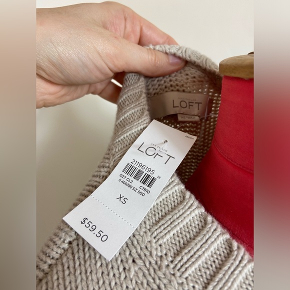 NWT LOFT Sweater (XS) - Picture 5 of 6